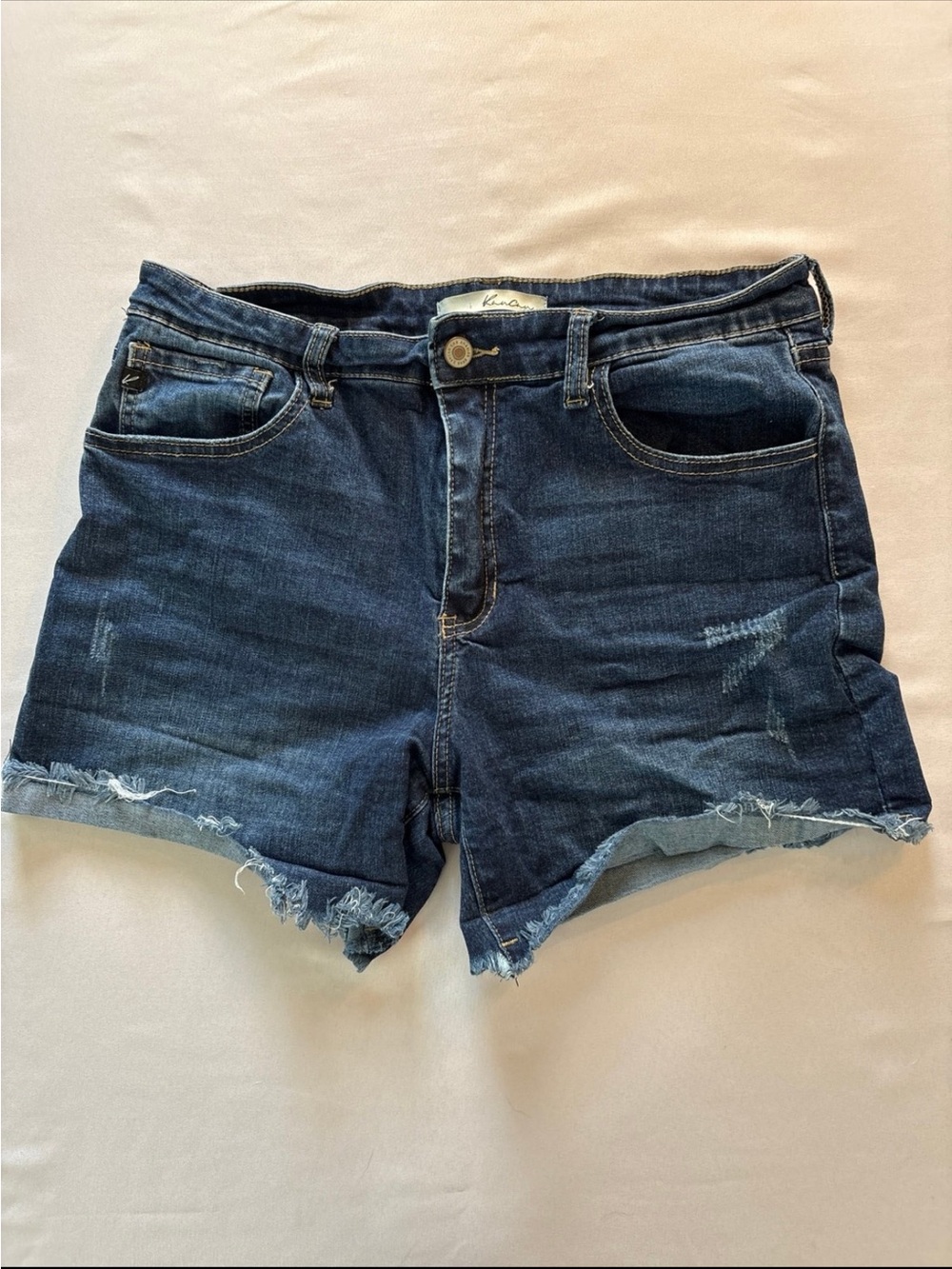 KanCan Estilo Dark Blue Frayed Hem Denim Shorts